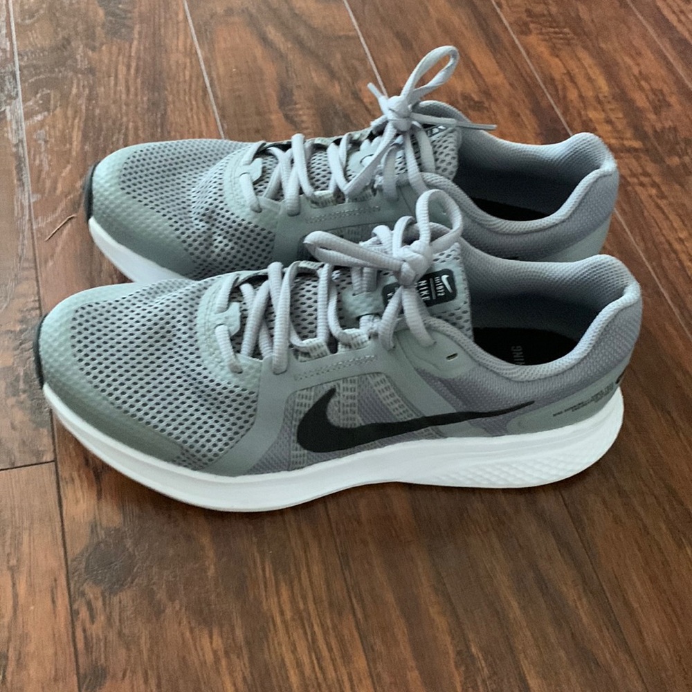 Mens Nike Run Swift shoes